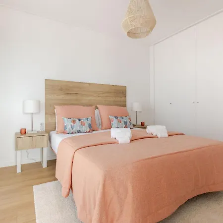 Vale Nature - By Sch - H Nazare